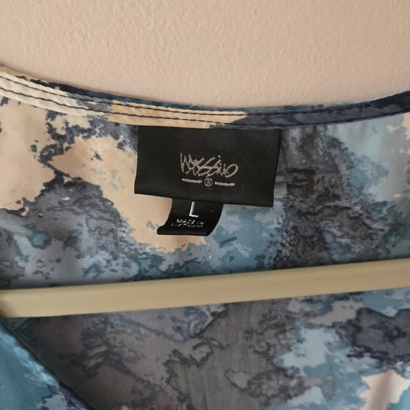 Blue and White Patterned Tank Top - Picture 3 of 4